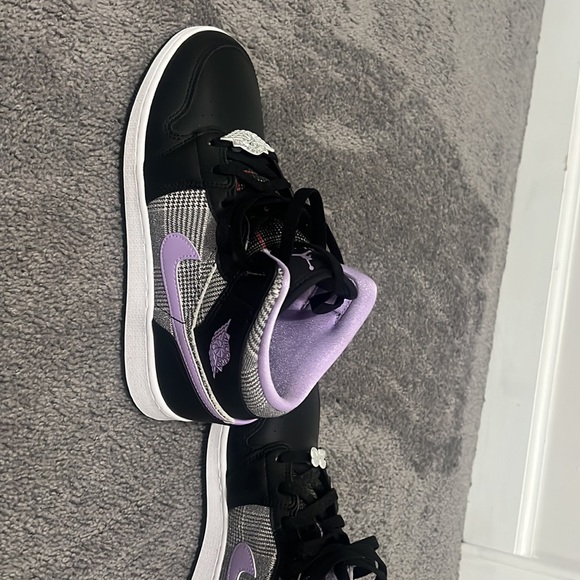 Nike Air Jordan 1 Mid Y6 - Picture 6 of 6